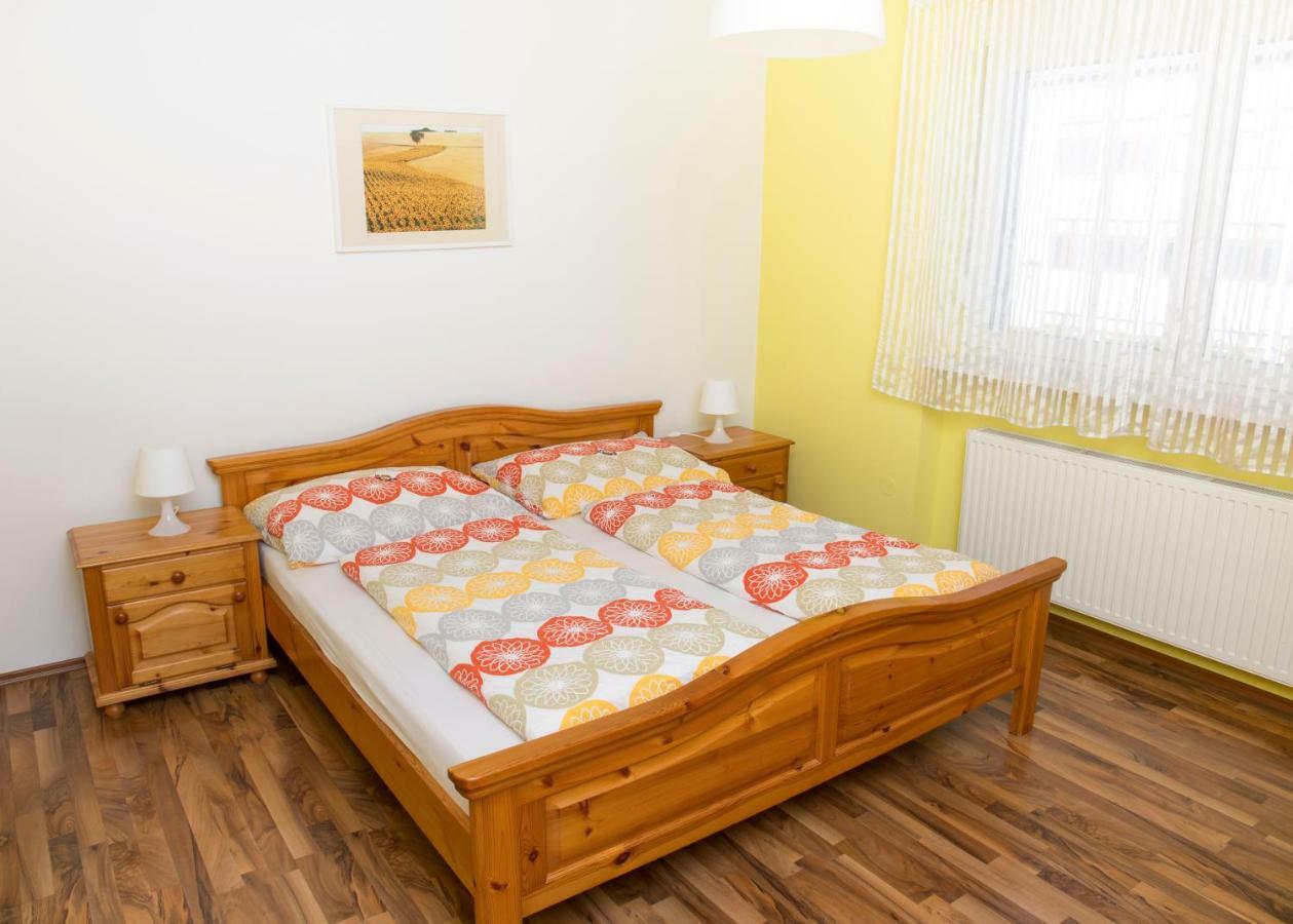 Appartementhaus Thermeneck Laa an der Thaya Zewnętrze zdjęcie